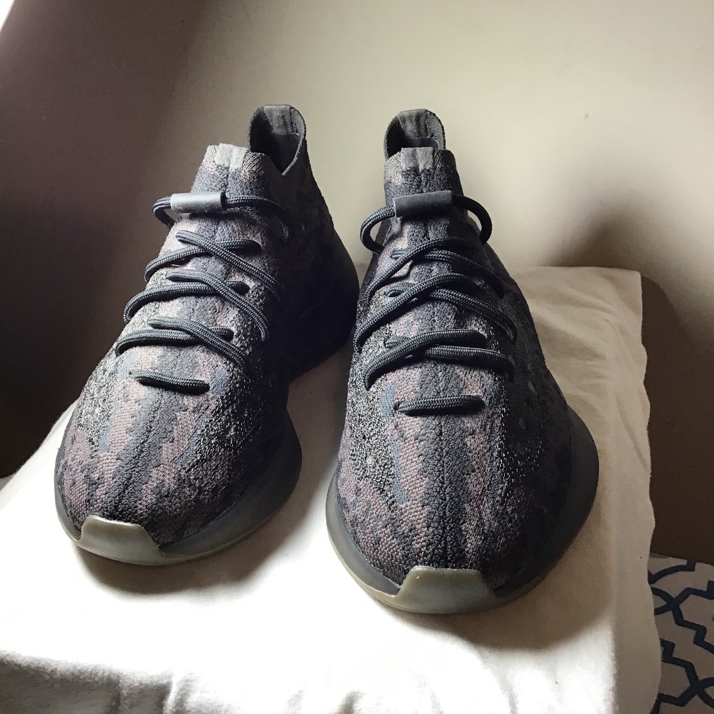 😎Adidas Yeezy boost, size 7, new cond. no box, minimal wear, see photos,